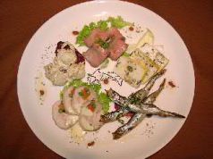 料理メニュー写真 小皿料理盛合わせ