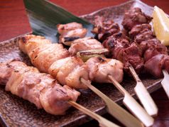 料理メニュー写真 串焼き盛り合わせ