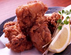 料理メニュー写真 若鶏の唐揚げ