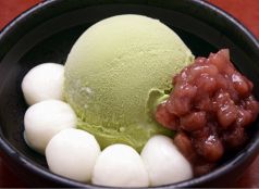 料理メニュー写真 抹茶アイスDE白玉ぜんざい