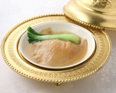 料理メニュー写真&nbsp;紅焼扶翅（ふかひれの姿煮込み）