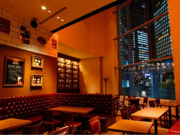 ビアガレージ BEER GARAGE カレッタ汐留の雰囲気1