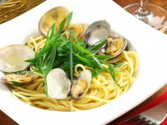 料理メニュー写真&nbsp;九条ねぎたっぷりのボンゴレビアンコ　/　ペンネアラビアータ 