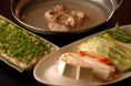 自慢の博多水炊の食べ方を紹介致します♪