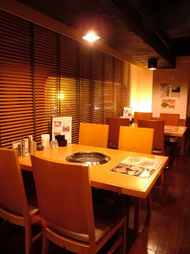 牛若 本八幡店 焼肉の雰囲気1