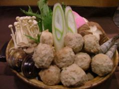 料理メニュー写真&nbsp;つみれ鍋（つみれ・白菜・白ねぎ・椎茸・えのき　etc　雑炊）【冬季限定】