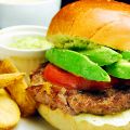 料理メニュー写真&nbsp;アボカドバーガー（スープサラダ付）