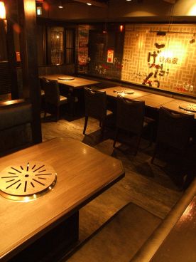 焼肉家 こげたん 西新宿店の雰囲気1