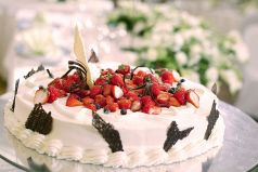 料理メニュー写真&nbsp;☆メッセージ付きデコレーションケーキ