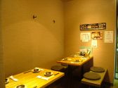 4名テーブル席は2席。