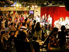 ライブ&グルメ もーあしび チャクラ 那覇 国際通りの写真
