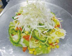 料理メニュー写真 夏のドレッシング ラーメンサラダ