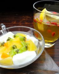 料理メニュー写真&nbsp;[中]愛玉子のゼリー、杏仁豆腐フルーツ添え