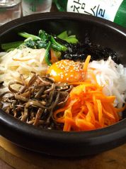 料理メニュー写真 石焼ビビンバ