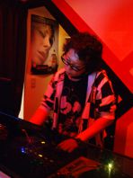人気DJのPlayが盛上げる♪