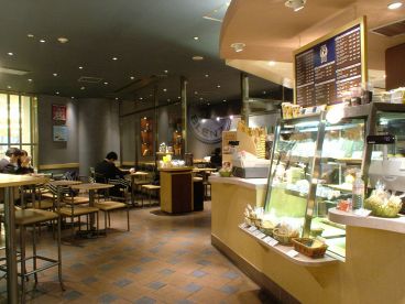 ブレンズコーヒー BLENZ coffee 汐留シティセンターの雰囲気1