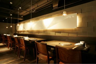 トラジ 青山店 炭火焼肉の雰囲気1