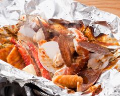 料理メニュー写真 海鮮ホイル包み焼き