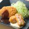 料理メニュー写真 コロッケ二種盛り(カニクリーム・牛肉)
