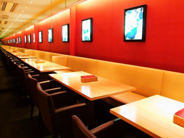 ヤミツキ 川崎 DICE ダイス 店の雰囲気1