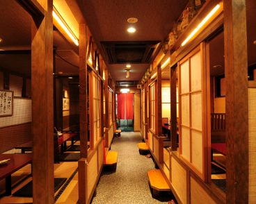 もつ鍋 ちりとり焼 みつえもん. 名駅本店の雰囲気1