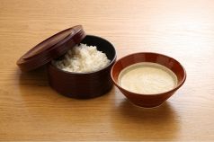 料理メニュー写真 麦とろ飯(漬物付き)