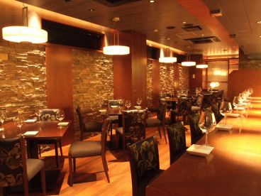 ゴールデンタイムス Golden Times 大名店3Fの雰囲気1