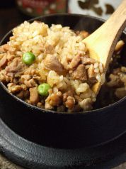 料理メニュー写真 五目釜飯