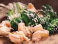 料理メニュー写真&nbsp;海老とブロッコリーのマヨネーズ焼