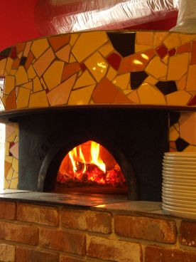 薪釜ナポリピッツァとイタリア料理の店 PIZZETTO ピッツェットの雰囲気1