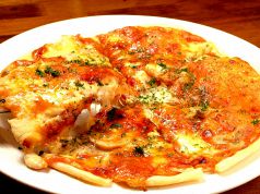 料理メニュー写真 手造りピザ