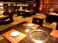 カラカラ kara kara 韓辛 馬借店 炭火焼肉の雰囲気2