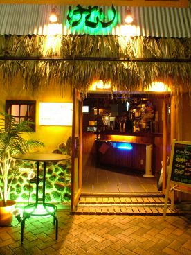 けむり 1F standing bar 2F Diningbarの雰囲気1