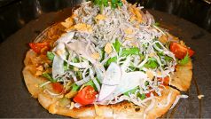 料理メニュー写真 じゃこチーズピザ