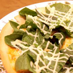 料理メニュー写真&nbsp;ほうれん草とツナのヘルシーピッツァ