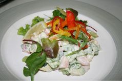 料理メニュー写真 アボカドと海老のカラシマヨネーズ