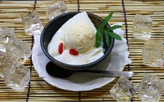 料理メニュー写真&nbsp;自家製杏仁アイス