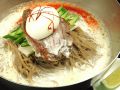 料理メニュー写真&nbsp;ソッコスンドゥブ（豆乳冷麺）