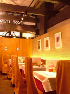 鮨彩々 花かれん なんば店の雰囲気1