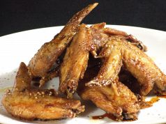 料理メニュー写真&nbsp;名物！手羽唐揚げ