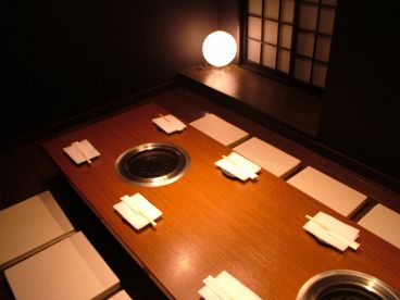 豚美 なんば店 焼肉 ダイニング diningの雰囲気1