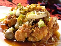 料理メニュー写真&nbsp;奥美濃古地鶏の唐揚げ（香味ソース）