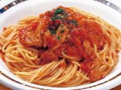 料理メニュー写真 たっぷりトマトとモッツアレラのパスタ