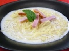 料理メニュー写真 カルボナーラ