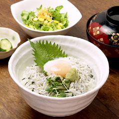 料理メニュー写真 釜揚げしらす丼