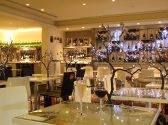BISTY'S WINE SHOP & BRASSERIE BAR 表参道ヒルズの雰囲気サブ2