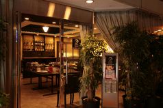 姉妹店バンケットルームは完全貸切専門店。