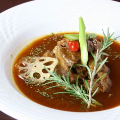 料理メニュー写真 牛すじ煮込み・ビーフシチュー