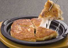 料理メニュー写真&nbsp;トック餃子チヂミ(もちもち餃子チヂミ)