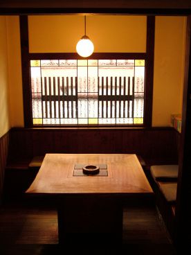 六迷館 串揚専門処の雰囲気1